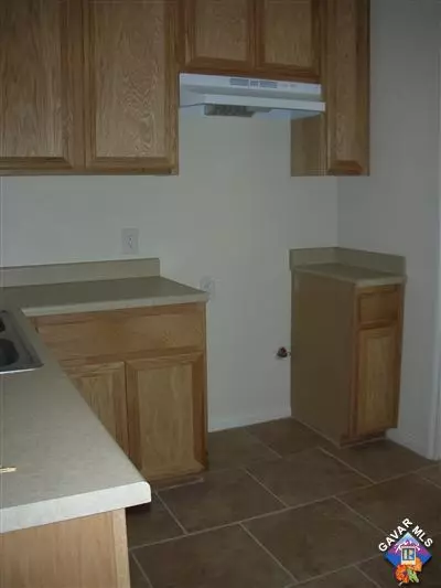 44220 4th St, Lancaster, CA 93535 photo 5