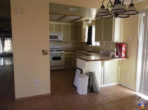 40733 161st St, Lancaster, CA 93535 photo 2