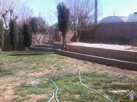 620 E Pondera St, Lancaster, CA 93535 photo 6
