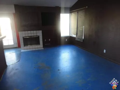 2127 Beechwood St, Lancaster, CA 93535 photo 2