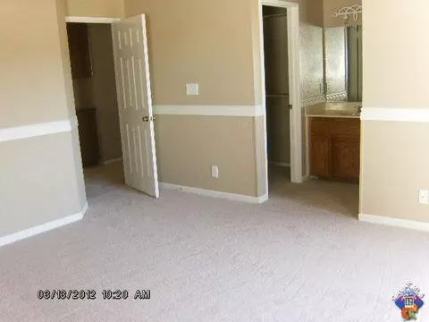 1728 Lightcap St, Lancaster, CA 93535 photo 4