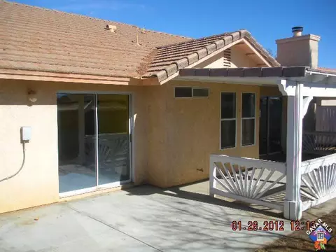 1728 Lightcap St, Lancaster, CA 93535 photo 2
