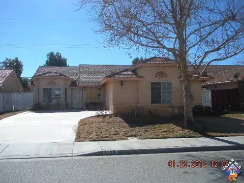 1728 Lightcap St, Lancaster, CA 93535 photo 1
