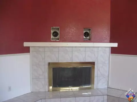 25872 Cherryhill Dr, Boron, CA 93516 photo 3