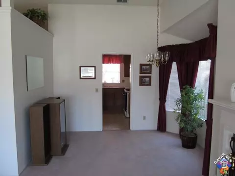 2261 Brighton Ct, Palmdale, CA 93550 photo 4