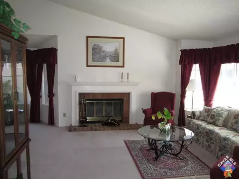2261 Brighton Ct, Palmdale, CA 93550 photo 3