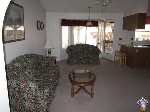 2261 Brighton Ct, Palmdale, CA 93550 photo 6