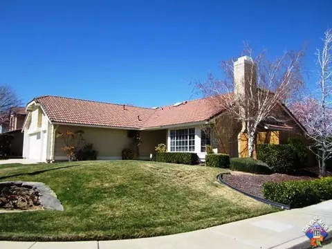 2261 Brighton Ct, Palmdale, CA 93550 photo 2