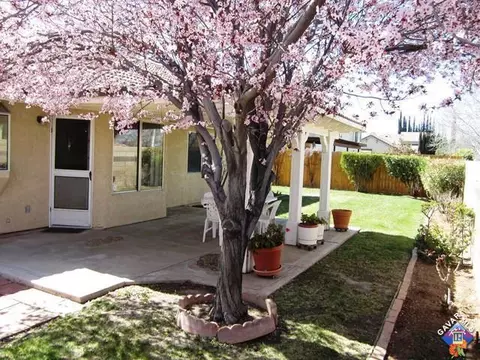 2261 Brighton Ct, Palmdale, CA 93550 photo 21