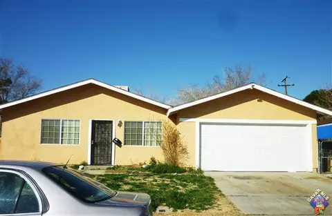 44229 E Benald St, Lancaster, CA 93535 photo 1