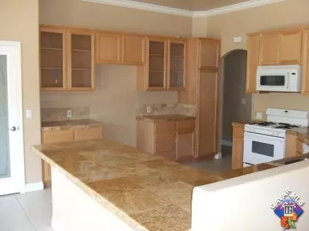 22219 Mariposa Rd, Tehachapi, CA 93561 photo 4