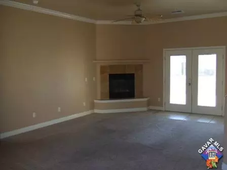 22219 Mariposa Rd, Tehachapi, CA 93561 photo 2
