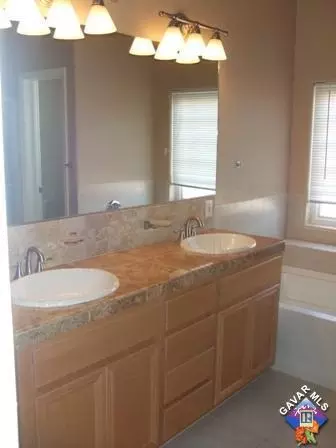 22219 Mariposa Rd, Tehachapi, CA 93561 photo 11