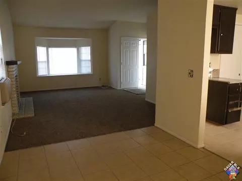 37615 31st St, Palmdale, CA 93550 photo 3