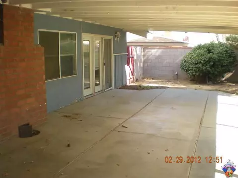 1110 E Avenue J1, Lancaster, CA 93535 photo 2
