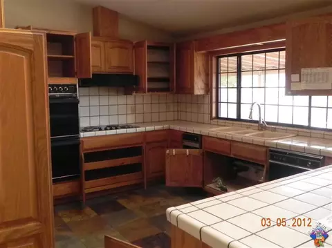 33692 Cattle Creek Rd, Acton, CA 93510 photo 2