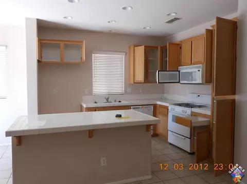 2032 Hart Ct, Lancaster, CA 93536 photo 3