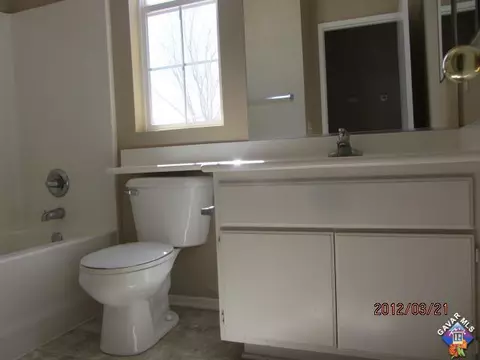 1237 W Holguin St, Lancaster, CA 93534 photo 22