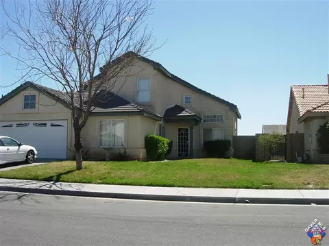 2124 Greentree St, Lancaster, CA 93535 photo 2