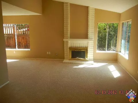 44010 Andale Ave, Lancaster, CA 93535 photo 2