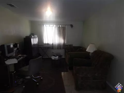 37449 29th St, Palmdale, CA 93550 photo 3