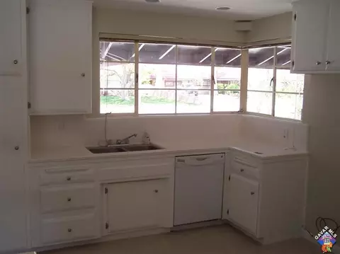 1110 Avenue J3 E, Lancaster, CA 93535 photo 4