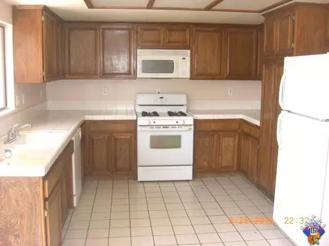 722 E Avenue J5, Lancaster, CA 93535 photo 2