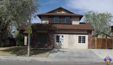 527 E Kettering St, Lancaster, CA 93535 photo 1