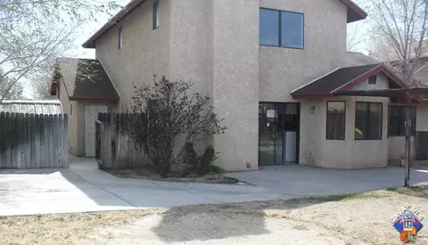 527 E Kettering St, Lancaster, CA 93535 photo 7