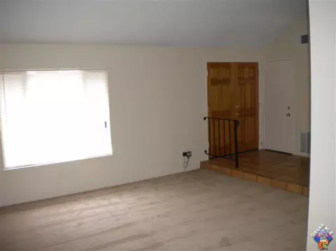 527 E Avenue J5, Lancaster, CA 93535 photo 4