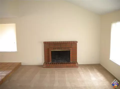 527 E Avenue J5, Lancaster, CA 93535 photo 3