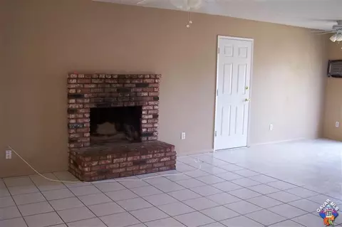 40234 177th St E, Lake Los Angeles, CA 93591 photo 5