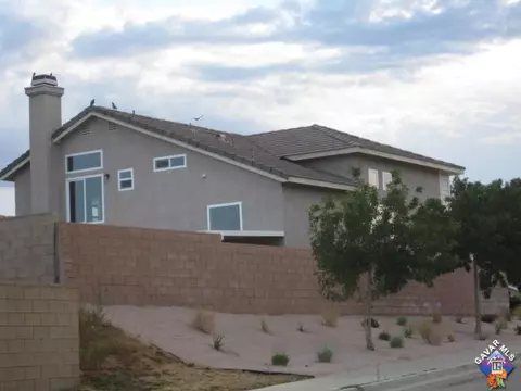 37007 Firethorn St, Palmdale, CA 93550 photo 2