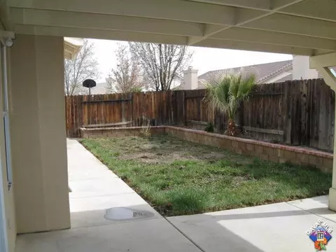 45658 Knightsbridge St, Lancaster, CA 93534 photo 9