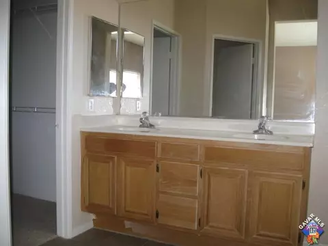 45658 Knightsbridge St, Lancaster, CA 93534 photo 8