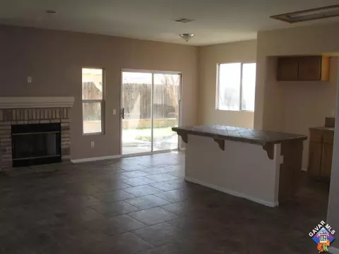 45658 Knightsbridge St, Lancaster, CA 93534 photo 3