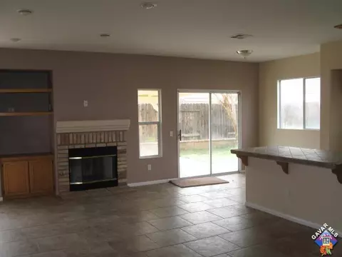 45658 Knightsbridge St, Lancaster, CA 93534 photo 6