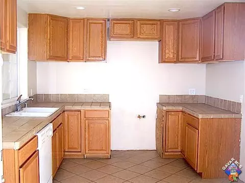 1258 Avenue R E, Palmdale, CA 93550 photo 6