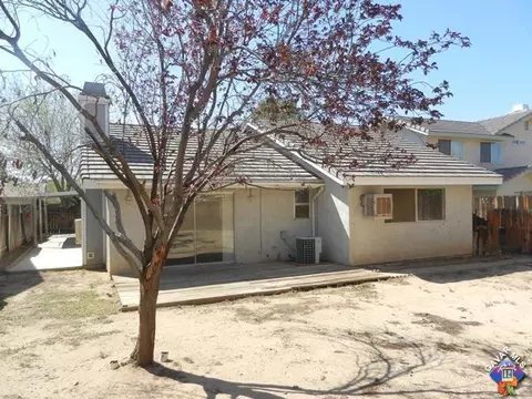 44616 Foxboro Ct, Lancaster, CA 93535 photo 2