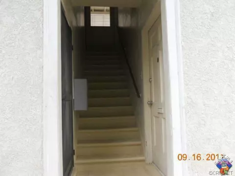 1740 Scott Out Rd, Burbank, CA 91504 photo 6