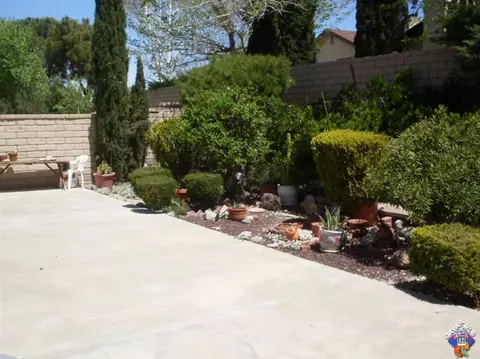 36950 Desert Willow Dr, Palmdale, CA 93550 photo 6