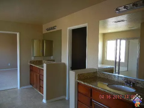 2300 Foxtail Dr, Palmdale, CA 93551 photo 9