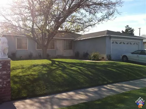 43735 Beech Ave, Lancaster, CA 93534 photo 1