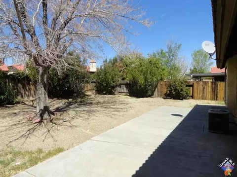 43345 Carol Dr, Lancaster, CA 93535 photo 4