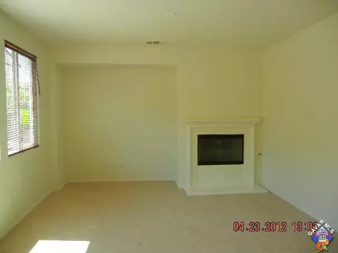 2512 Yarrow Ct, Palmdale, CA 93551 photo 2