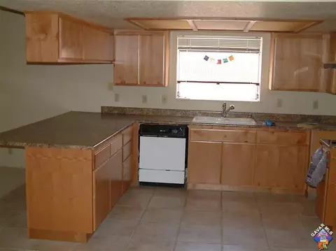 746 E Ivesbrook St, Lancaster, CA 93535 photo 17