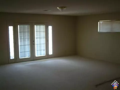 746 E Ivesbrook St, Lancaster, CA 93535 photo 8
