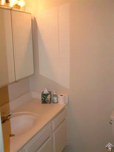 746 E Ivesbrook St, Lancaster, CA 93535 photo 11
