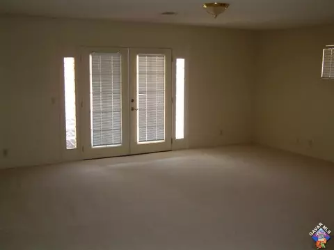 746 E Ivesbrook St, Lancaster, CA 93535 photo 9
