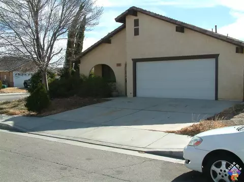 746 E Ivesbrook St, Lancaster, CA 93535 photo 2